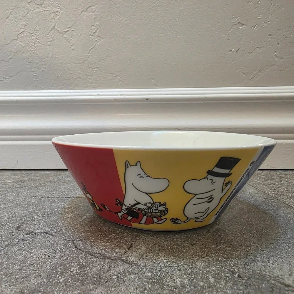 Arabia Moomin Bowl ~ Family ~ blue yellow red